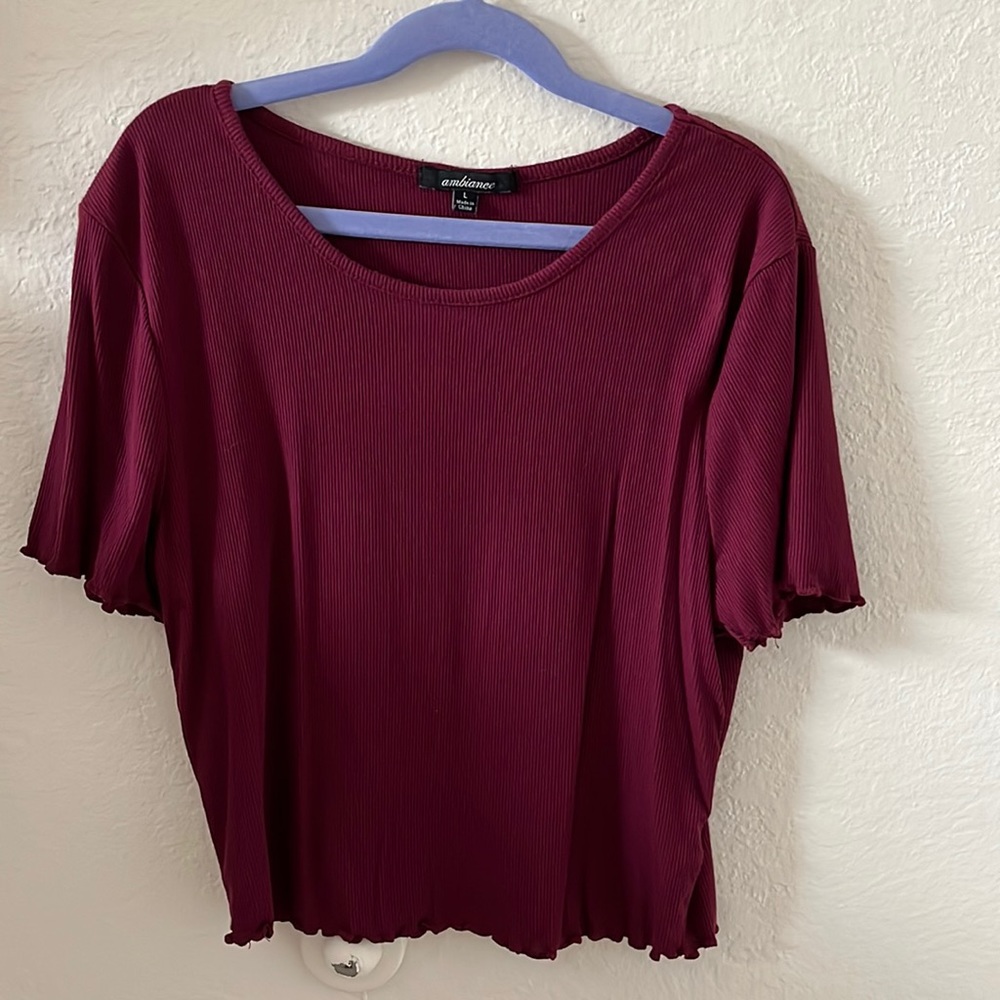 Child Large top in the color maroon from Tillys/ Ambiance